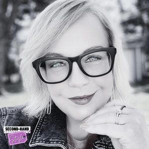 Meet your Posher, Laura